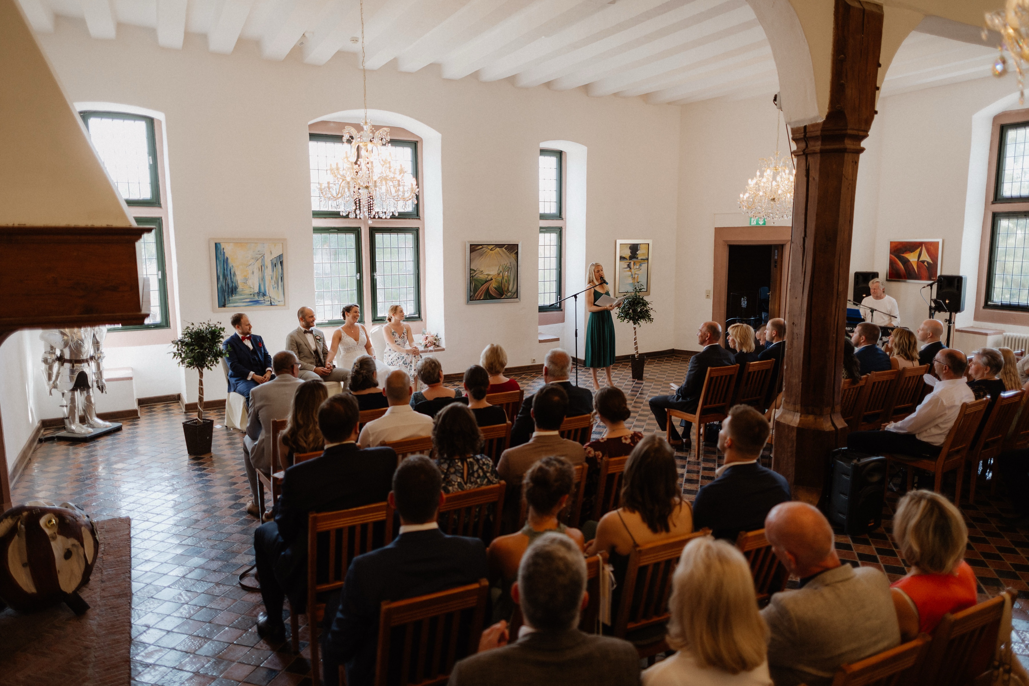 Rittersaal der Burg Konradsheim während der freien Trauung